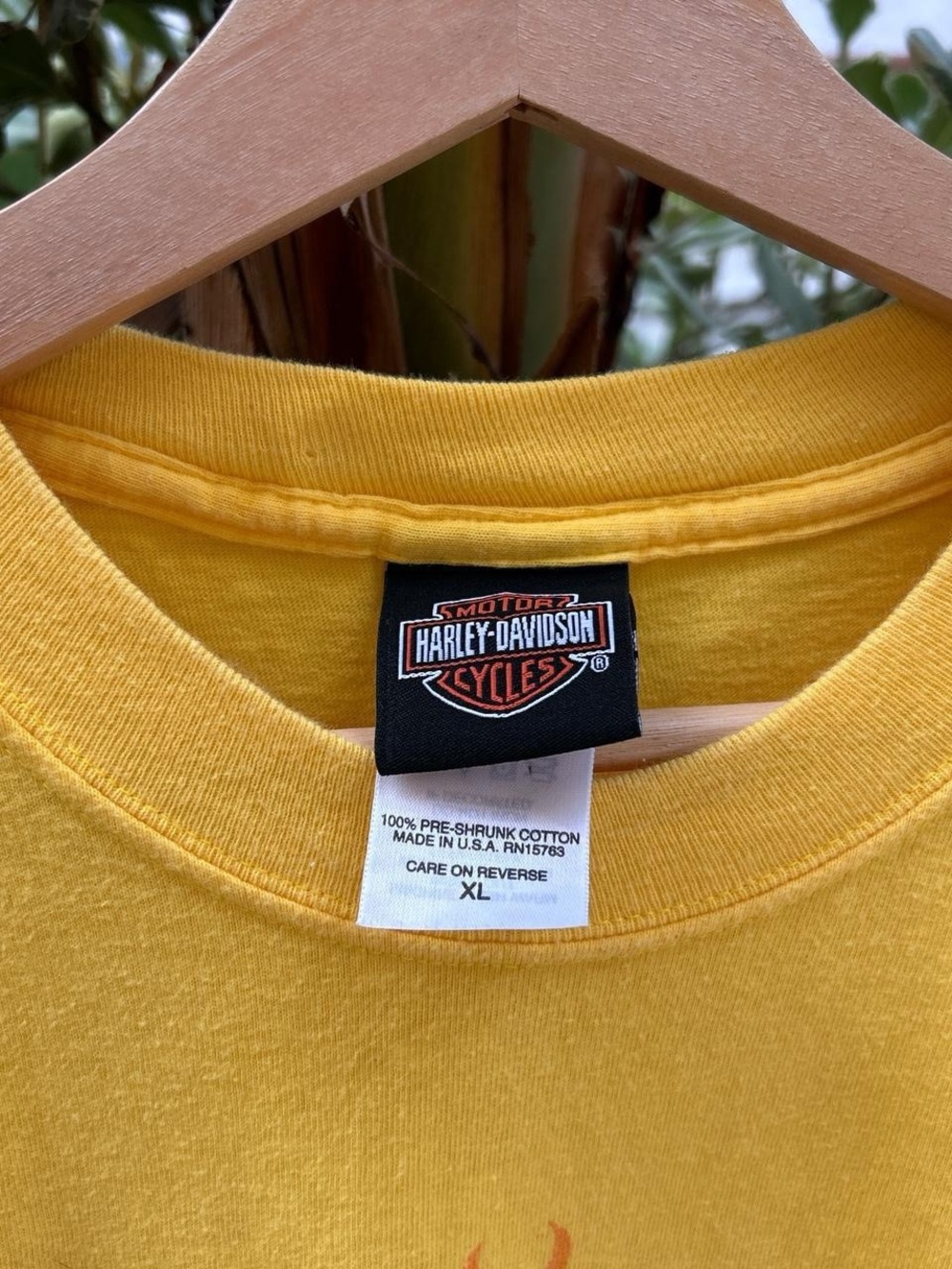 Vintage 2004 Harley Davidson Biggs Oceanside CA Yellow T Shirt XL - Picture 3 of 6